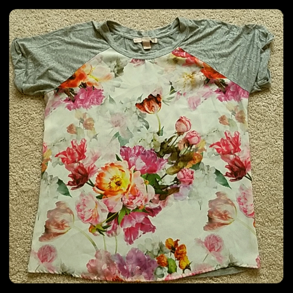 Forever 21 floral t-shirt